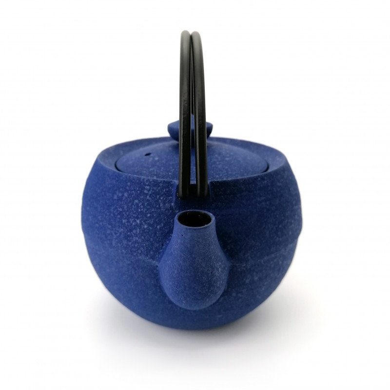 Petite théière ronde en fonte prestige japonaise, CHÛSHIN KÔBÔ MARUTAMA, bleu