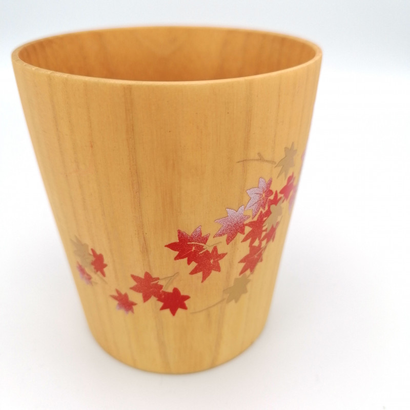 Tasse à thé japonaise en bois natsume motif feuilles d'érable laqué or et argent, MAKIE SAKURA