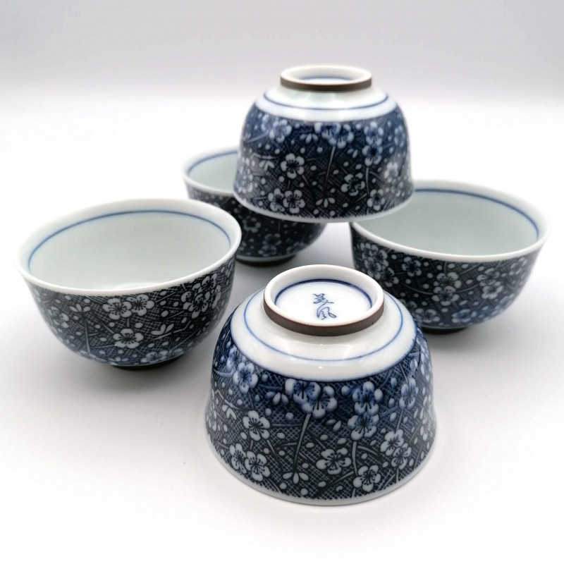 Set de 5 tasses japonaises bleues et petites fleurs de prune - UME