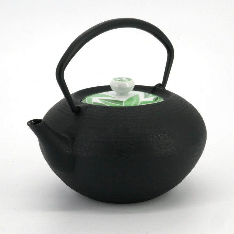 https://ryokucha.fr/39422-large_default/small-round-japanese-prestige-cast-iron-teapot-chushin-kobo-hiratsubo-take-07-l.jpg