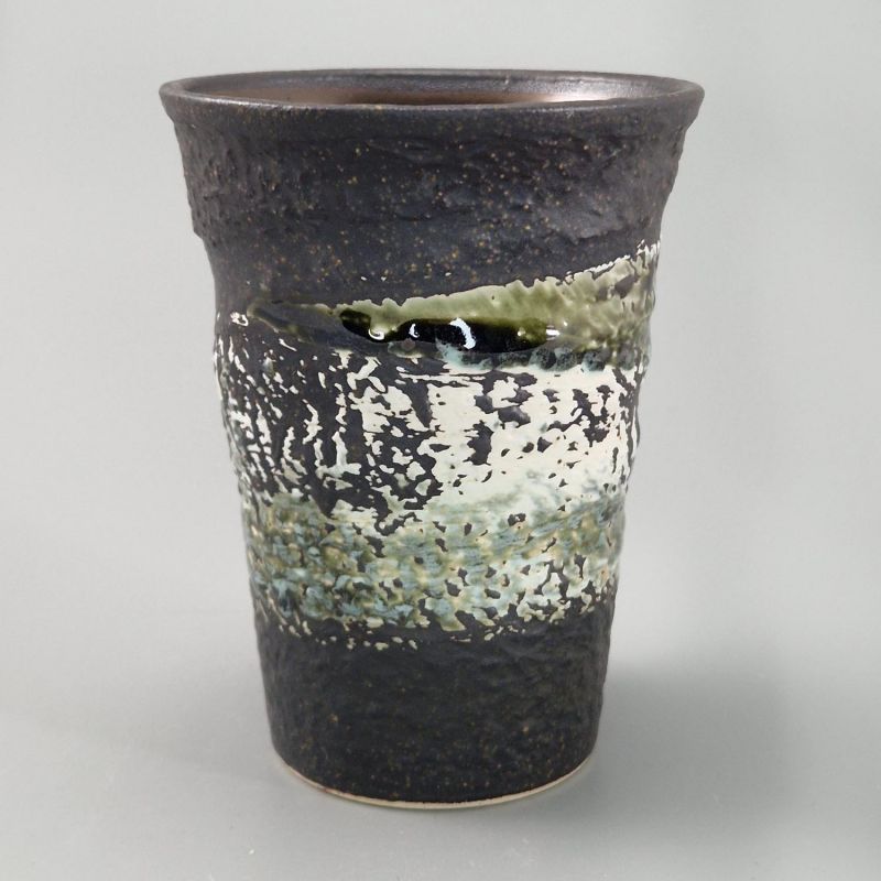 rustikale schwarze japanische Tasse Silber KUROMAKI KINSAI