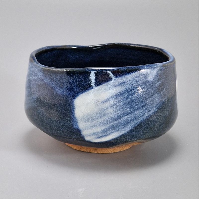 traditional Japanese matcha bowl, blue color, earthenware, KON UWAGUSURI SHIROHAKE