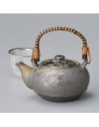 Japanese teapots - The Japanese tradition of the tea ceremony